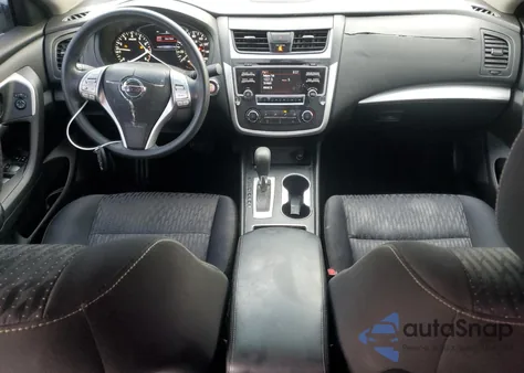 2016 Nissan Altima 2.5 z USA, uszkodzony, nr VIN 1N4AL3AP7GC144443